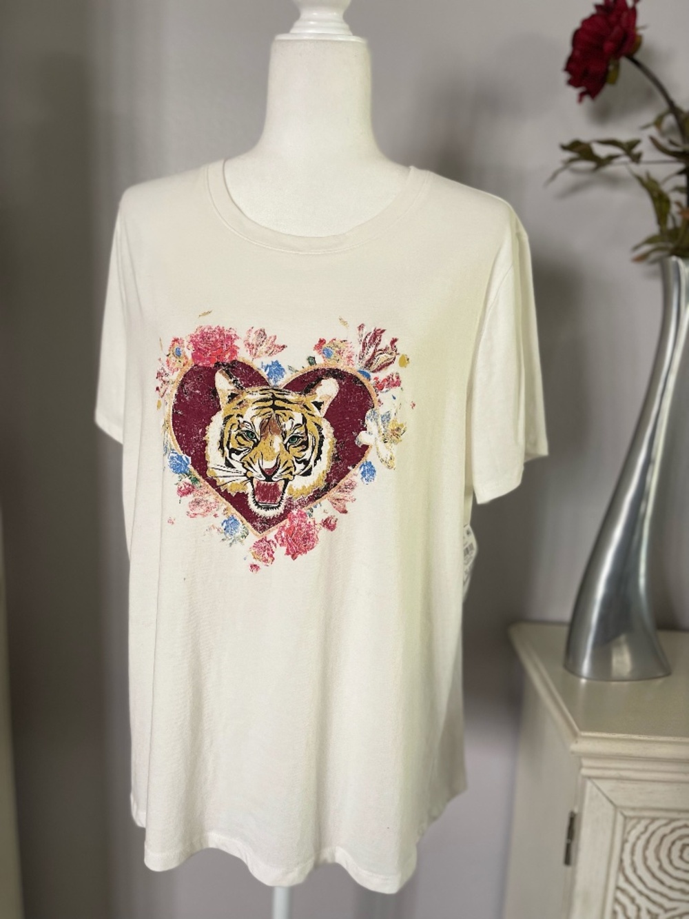 INC TIGRESS LOVE T-SHIRT